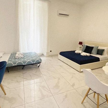 Domus Luigi Leone II Acomodação com café da manhã Nápoles Exterior foto